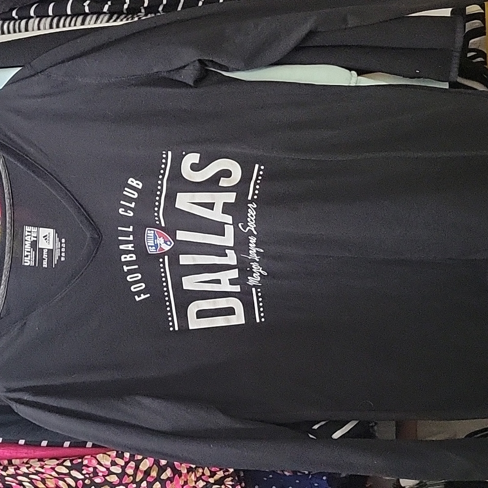 FC Dallas V-neck tee